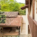 Ca' Becca-bioglio La Casa Dei Giardini Bioglio