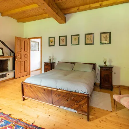 Ca' Becca-bioglio La Casa Dei Giardini *