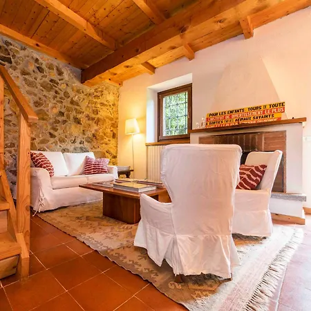 Villa La Casa Dei Giardini, Frazione Becca, *