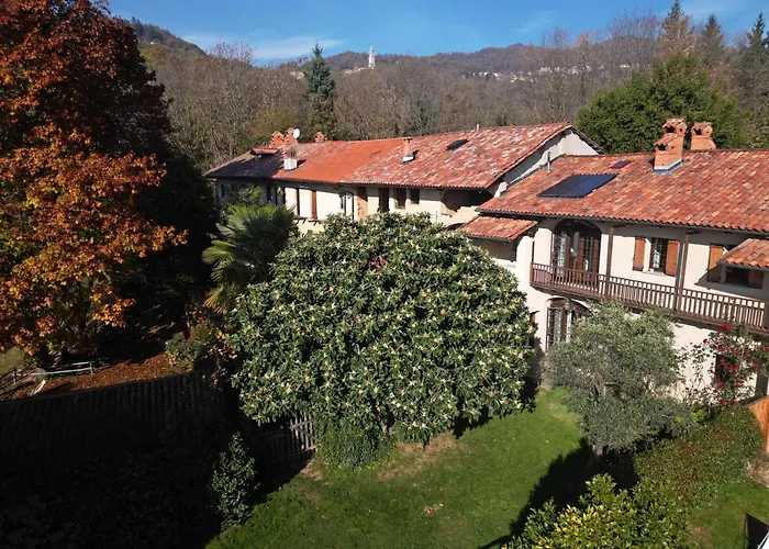 Ca' Becca-bioglio La Casa Dei Giardini Villa *